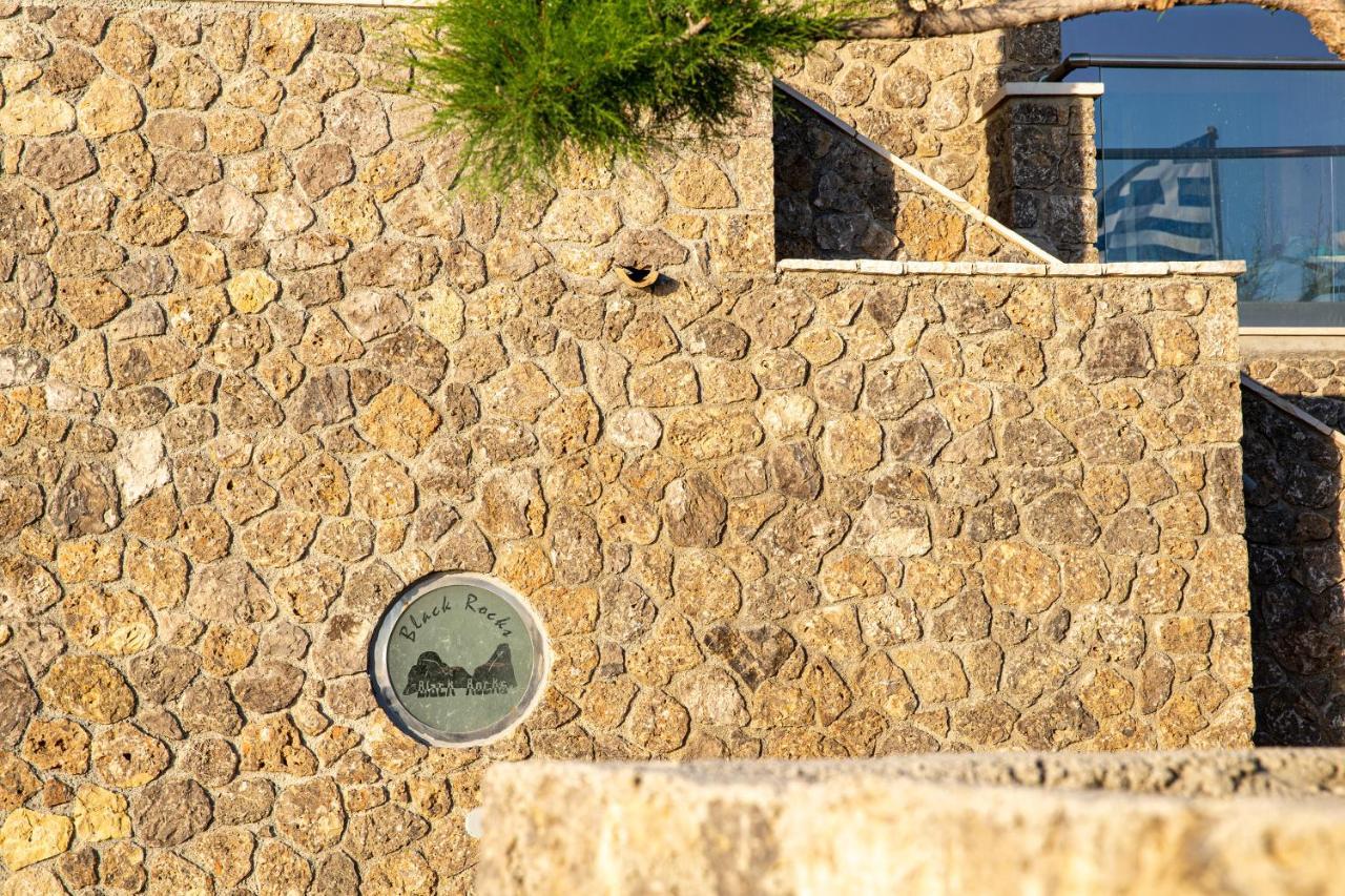 Black Rocks Family, Luxury Seafront Maisonette Casa vacanze Agios Gordios (Corfu)