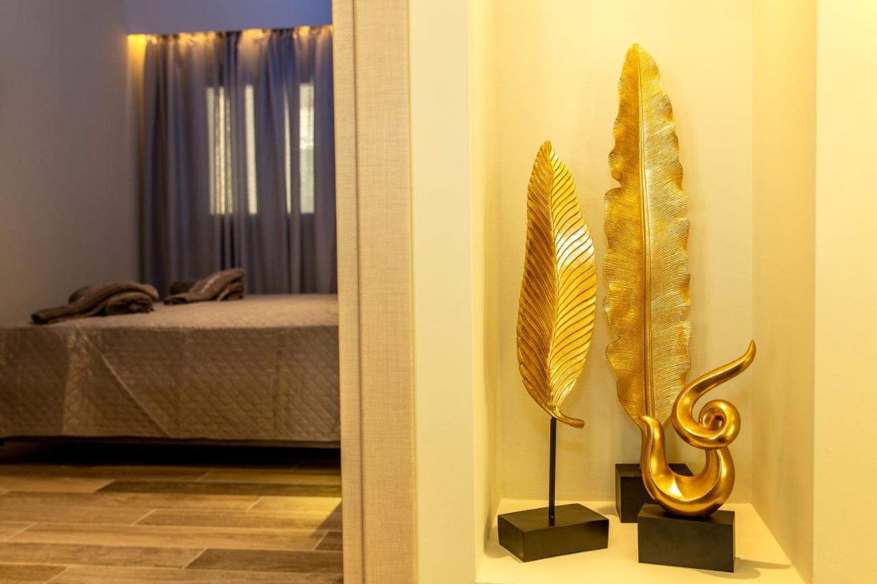 Black Rocks Family, Luxury Seafront Maisonette *