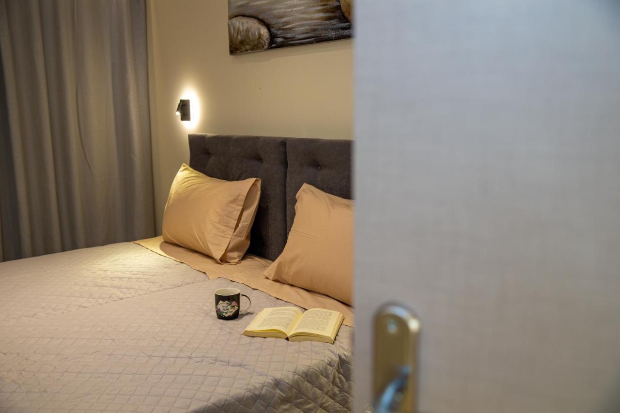 Black Rocks Family, Luxury Seafront Maisonette Casa vacanze *