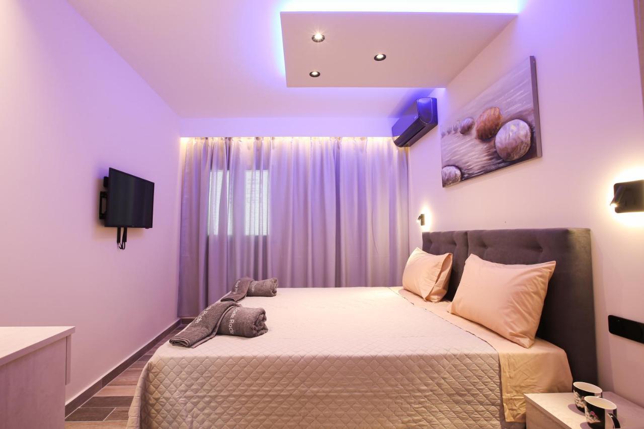 Hébergement de vacances Black Rocks Family, Luxury Seafront Maisonette